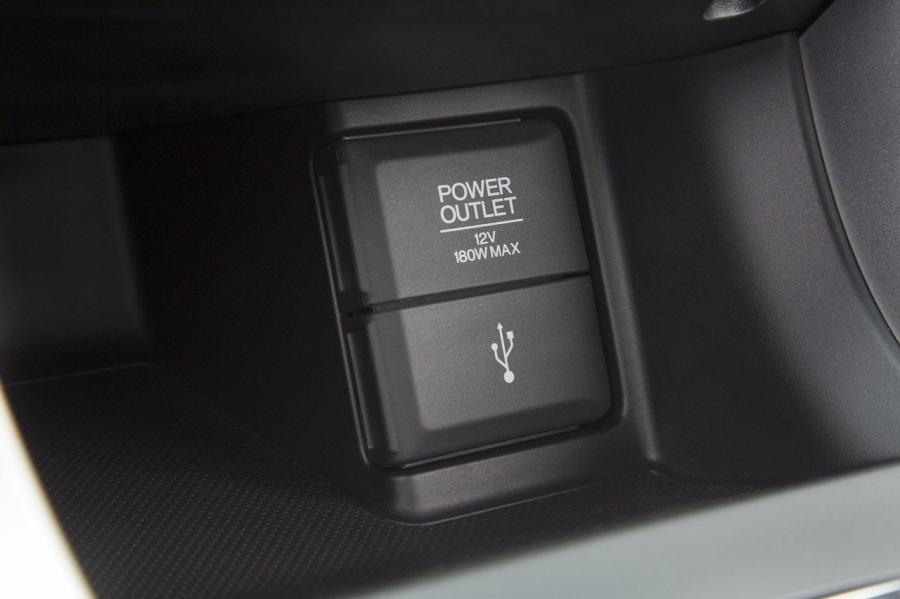  Honda Accord Sport Sedan 2013 года  (фото 37 из 147)